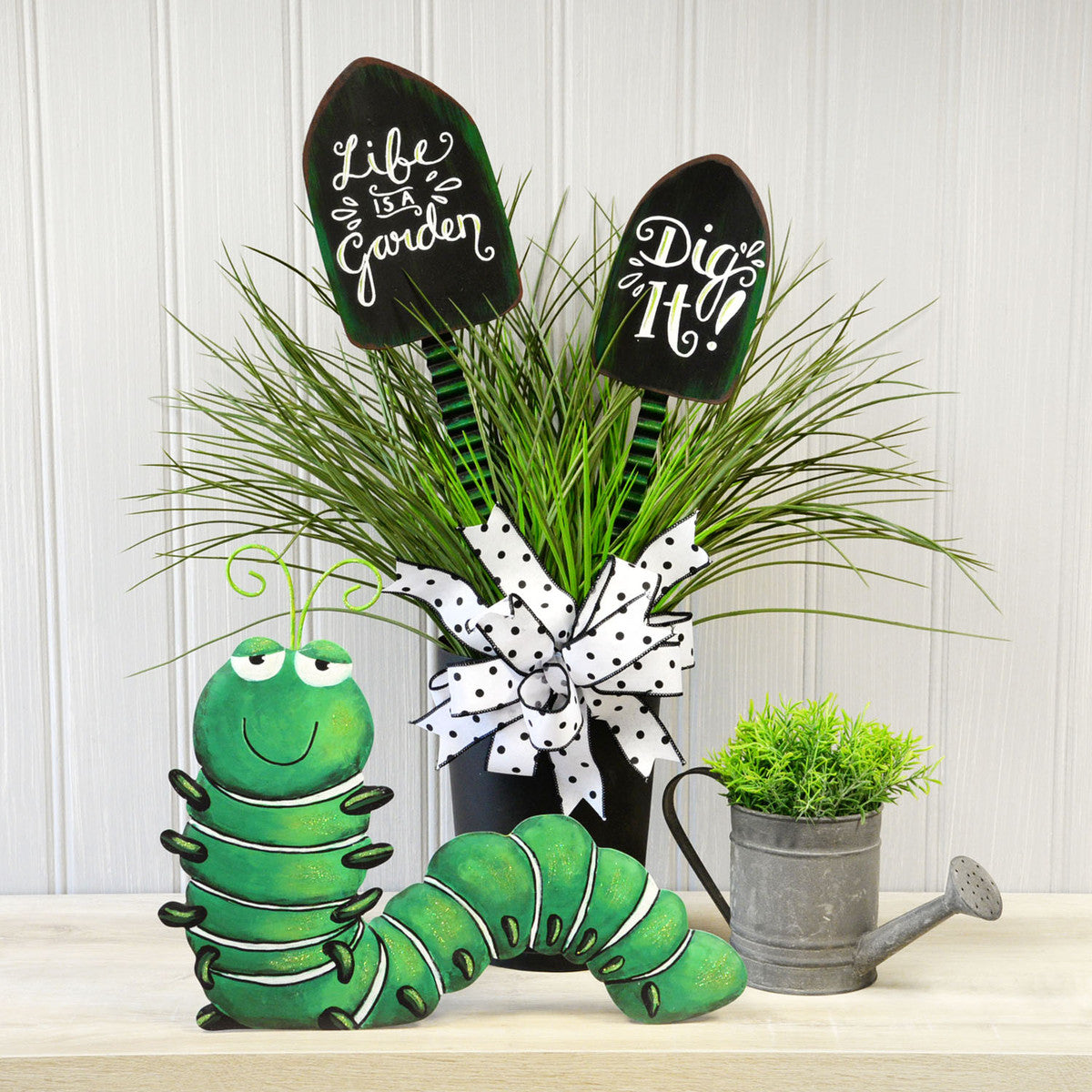 Garden Worm by The Round Top Collection